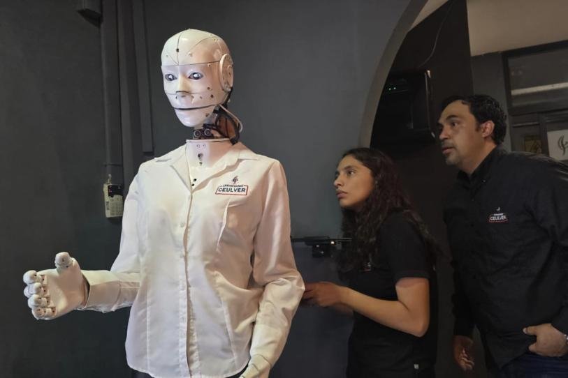 Veracruzana le inyecta vida a la robótica; seleccionada en certamen mundial