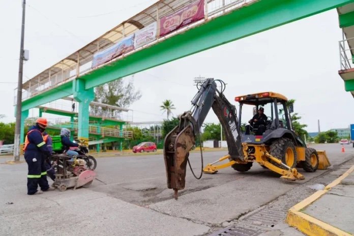 Inician programa de rehabilitación de vialidades en Poza Rica Inician programa de rehabilitación de vialidades en Poza Rica