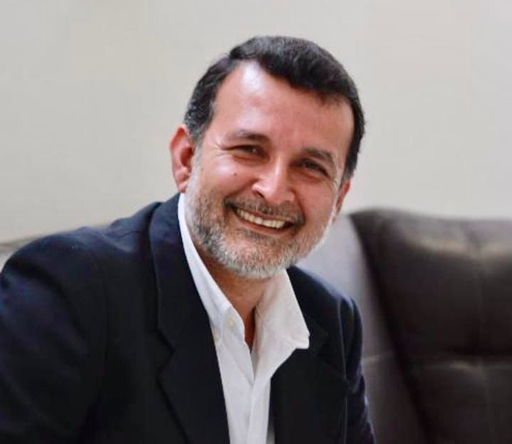 Un partido que se cae a pedazos