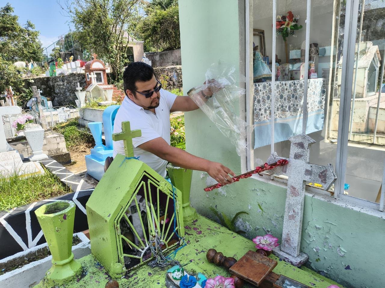 Por temporada de lluvias, intensifica Salud Municipal acciones contra el dengue en panteones Por temporada de lluvias, intensifica Salud Municipal acciones contra el dengue en panteones