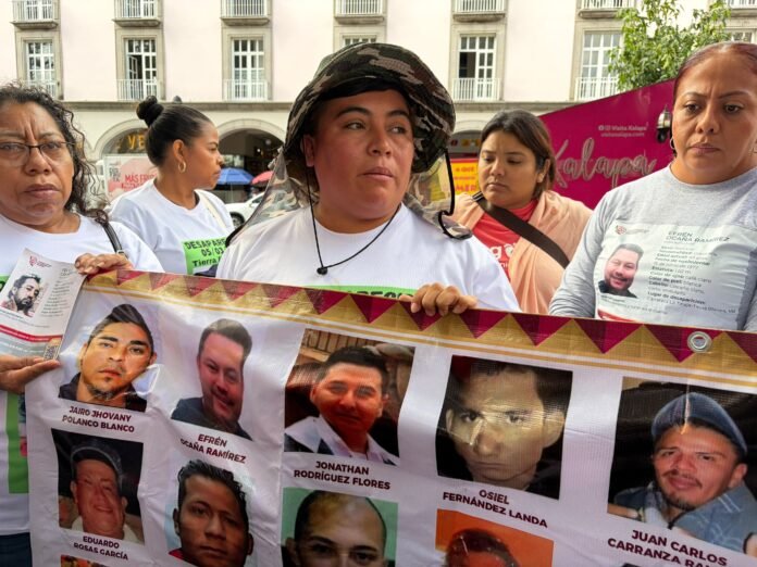 Pueblos Mágicos de Veracruz limitan la pega de fichas de búsqueda de desaparecidos